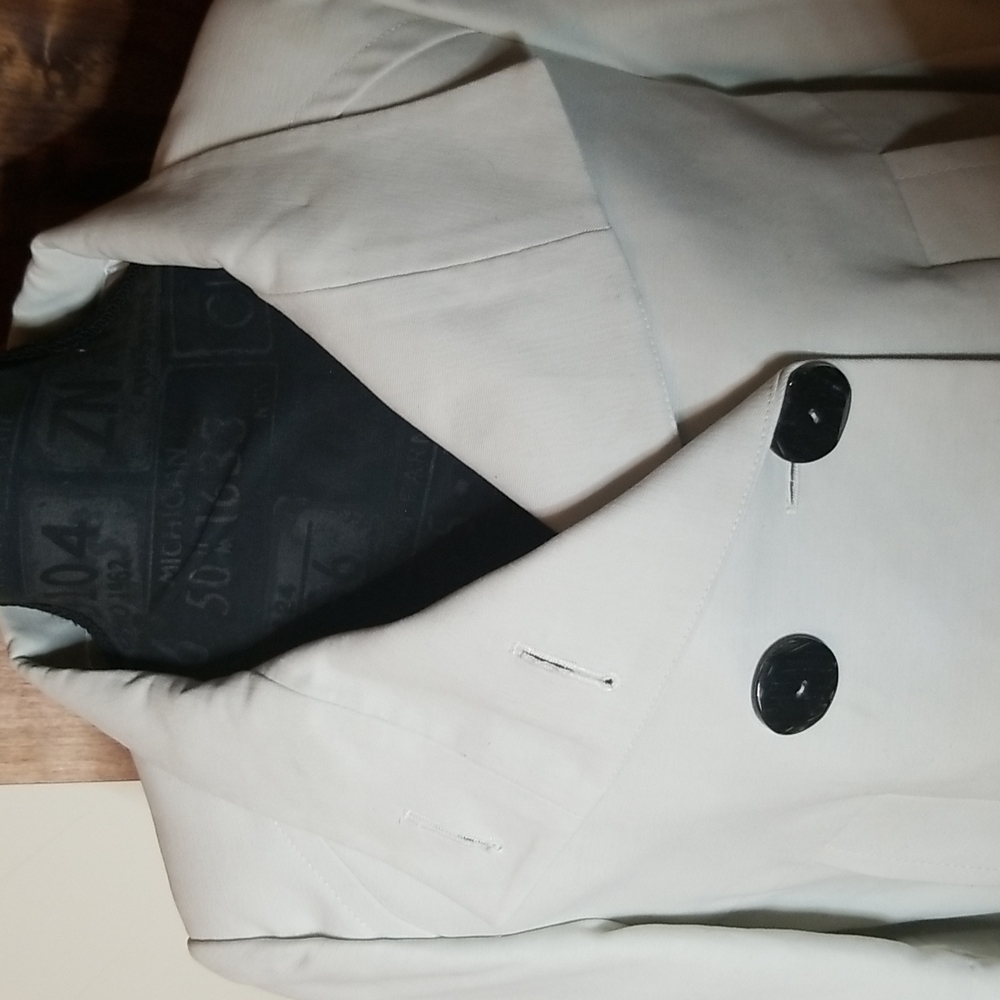 Tan jacket - Picture 5 of 9